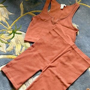 Bozzolo Matching Salmon Colored Ribbed Matching Two-Piece Set